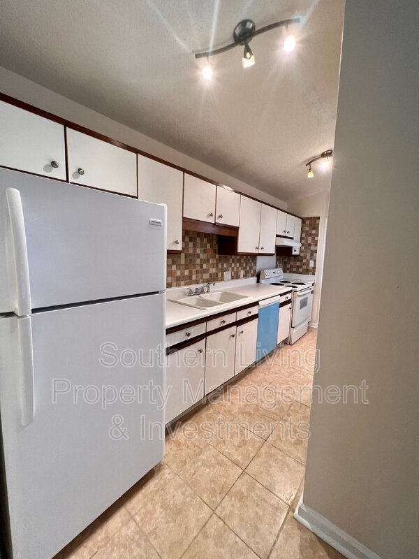 Building Photo - 7368 Rose Terrace Ct