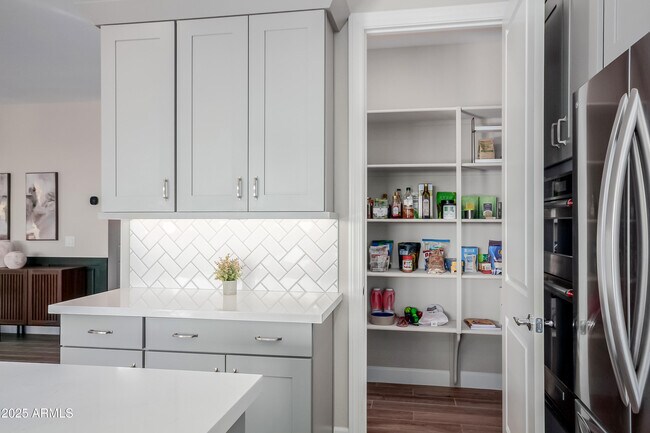 Building Photo - 11353 N Luckenbach St