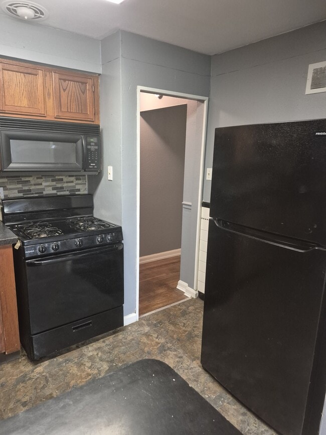 Building Photo - 1539 Comet Dr