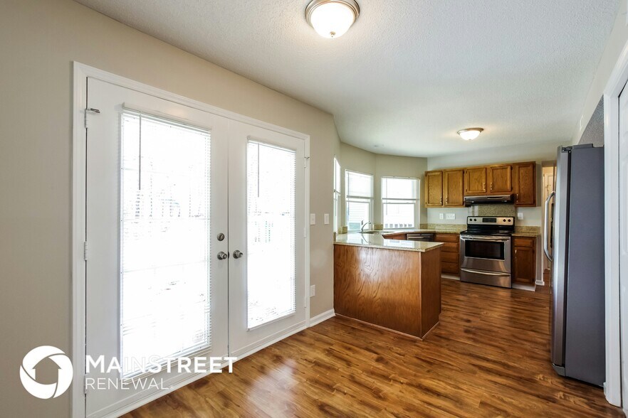 Building Photo - 3916 Armitage Dr