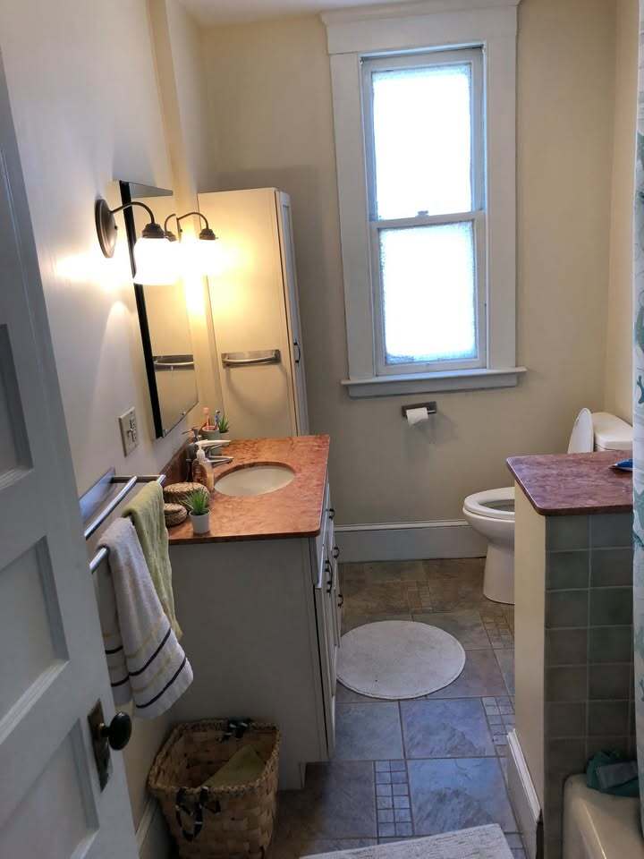 Bathroom - 94 Linden St