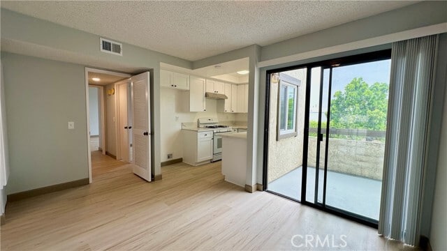 Building Photo - 4878 Embassy Cir