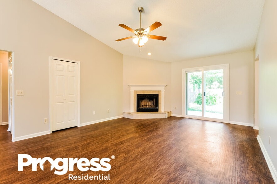 Building Photo - 2891 Sandy Beach Ln