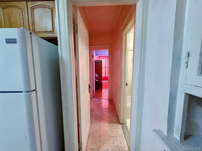 Building Photo - 36 Eldert Ln