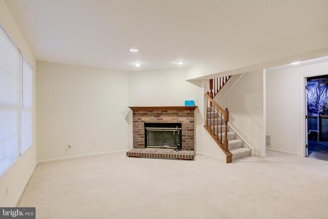 Building Photo - 12830 Evansport Pl