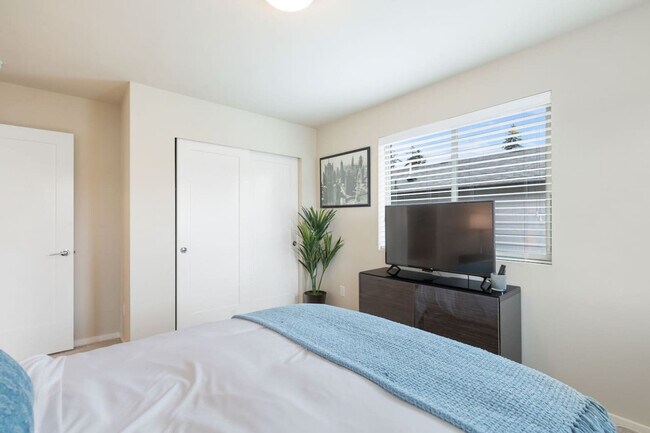 Building Photo - 9827 S 229th Pl