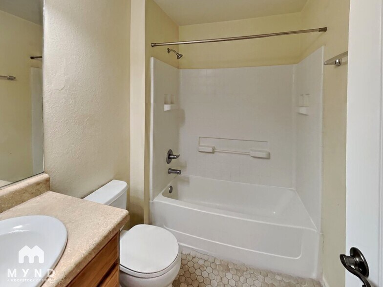 Building Photo - 10230 E Honey Mesquite Dr