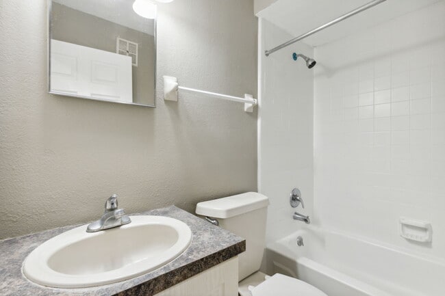 Building Photo - 2433 Barley Club Dr
