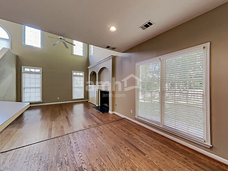 Building Photo - 2175 Carlysle Cove Dr