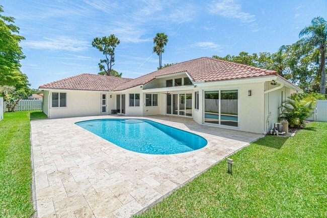 Primary Photo - 2875 NW 29th Dr