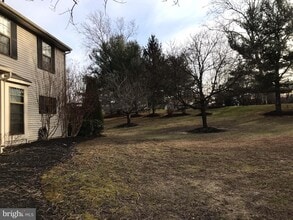 Building Photo - 633 Foxton Ct