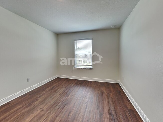 Building Photo - 27207 St Andrews Ave