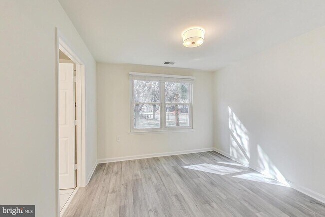 Building Photo - 15300 Diamond Cove Terrace