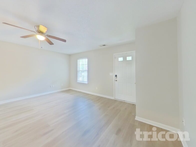 Building Photo - 381 Valley Heights Ln