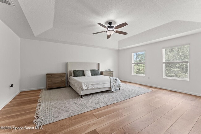 Building Photo - 553 Trymore Dr SE