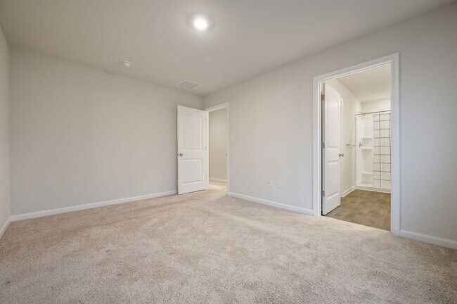 Building Photo - 62 Pepperwood Dr