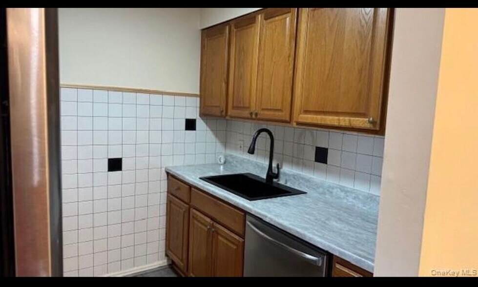 Building Photo - 78 Inwood Rd