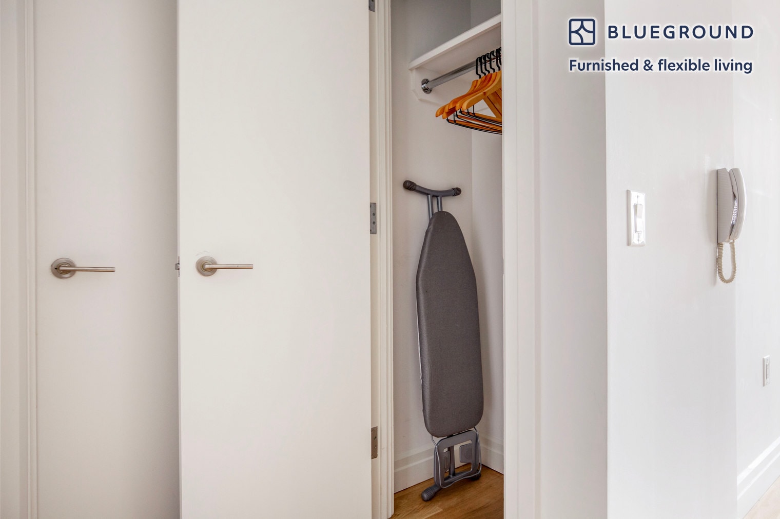 Building Photo - 550 W 54th St