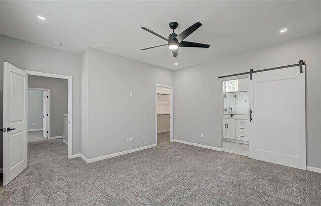 Building Photo - 7035 Goforth St