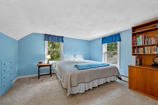 Building Photo - 8 Risley Rd