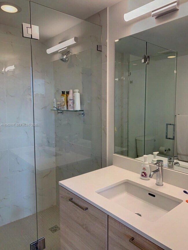 Building Photo - 16385 Biscayne Blvd