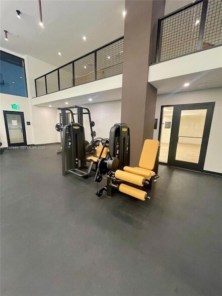 Building Photo - 225 N Miami Ave