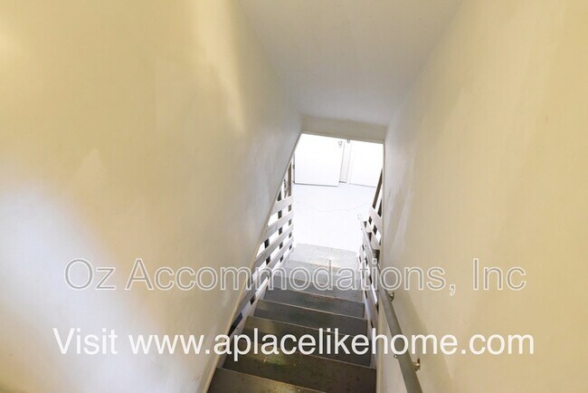 Building Photo - 3131 N 63rd St