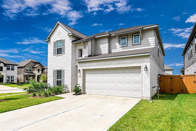 Building Photo - 5462 Grand View Dr