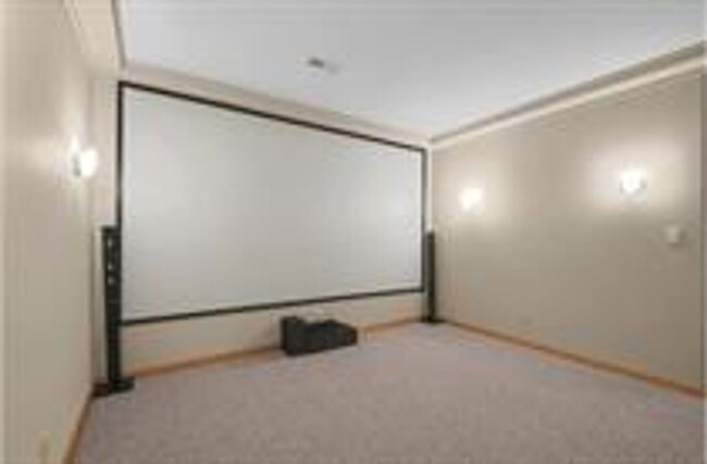 Building Photo - 2104 E Lucille Ln
