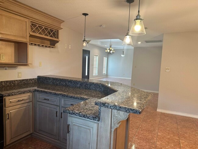 Building Photo - 9019 Siller Loop
