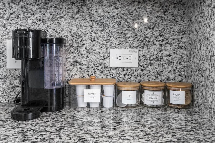 Building Photo - 6706 Hobby Wind Ridge Dr