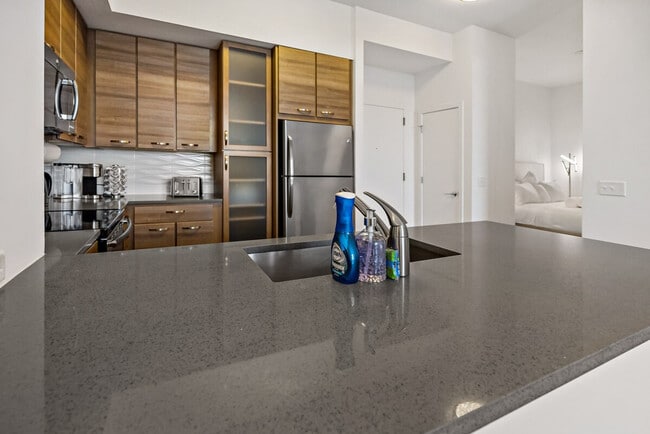 Building Photo - 1720 Saic Dr