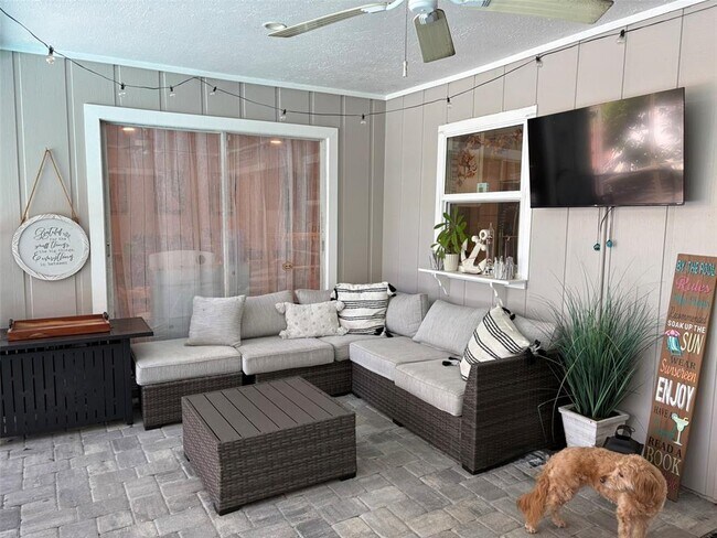 Building Photo - 4420 Meadow Creek Cir
