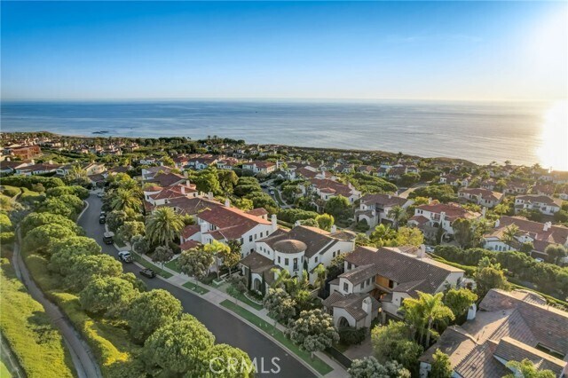 Building Photo - 10 Tasman Sea