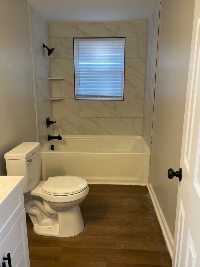 Building Photo - 2155 Goins Dr