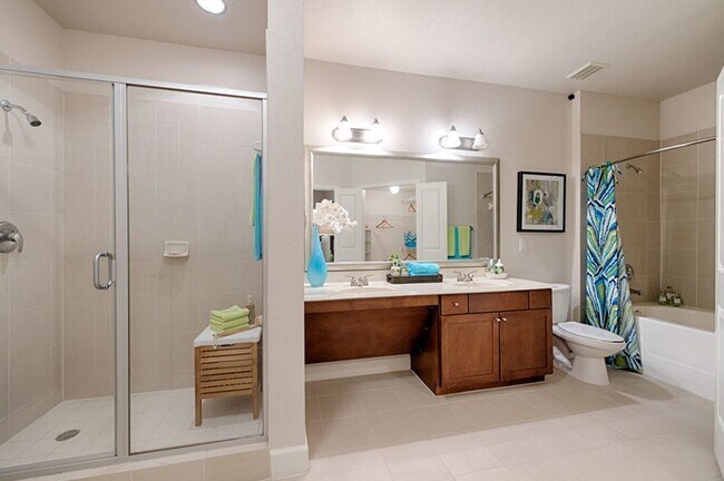 Building Photo - Galleria Luxury for Less!