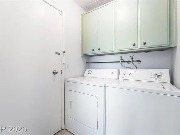 Building Photo - 3141 Pinehurst Dr