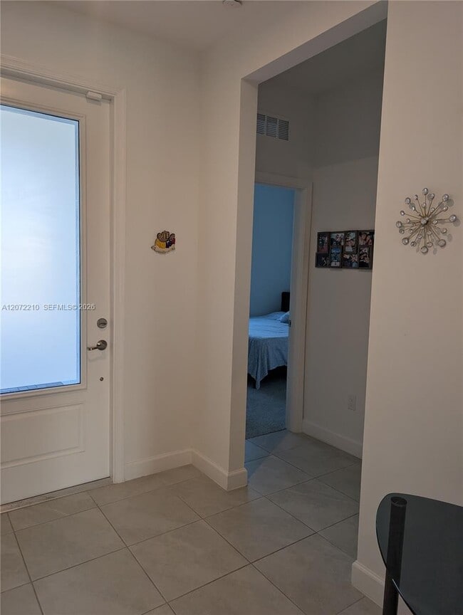 Building Photo - 10607 SW Orana Dr