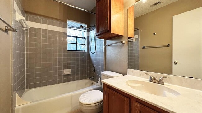 Building Photo - 15013 Natural Spring Way