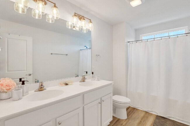 Building Photo - "Lagoon view in Lawton Station - Spacious ...