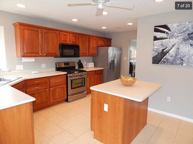 Building Photo - 1115 Linden Vue Dr