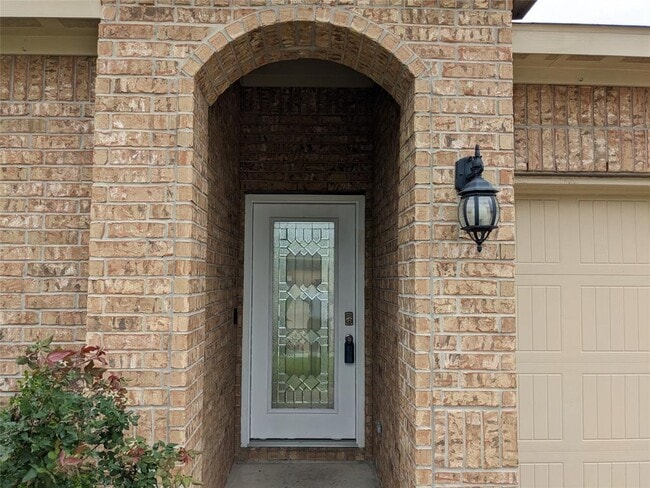 Building Photo - 6122 Purple Iris St