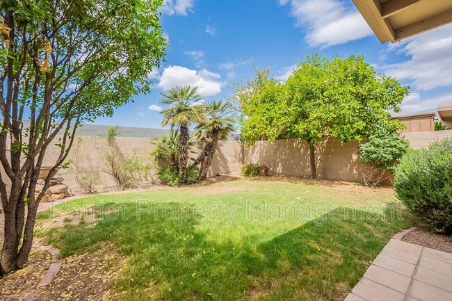 Building Photo - 5658 N 78th Way