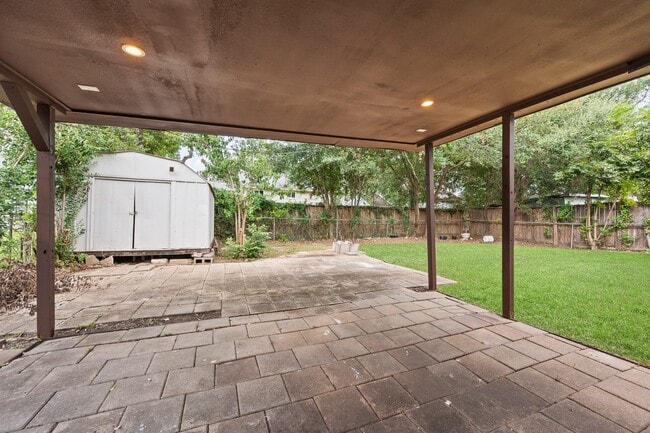 Building Photo - 3823 Florinda St