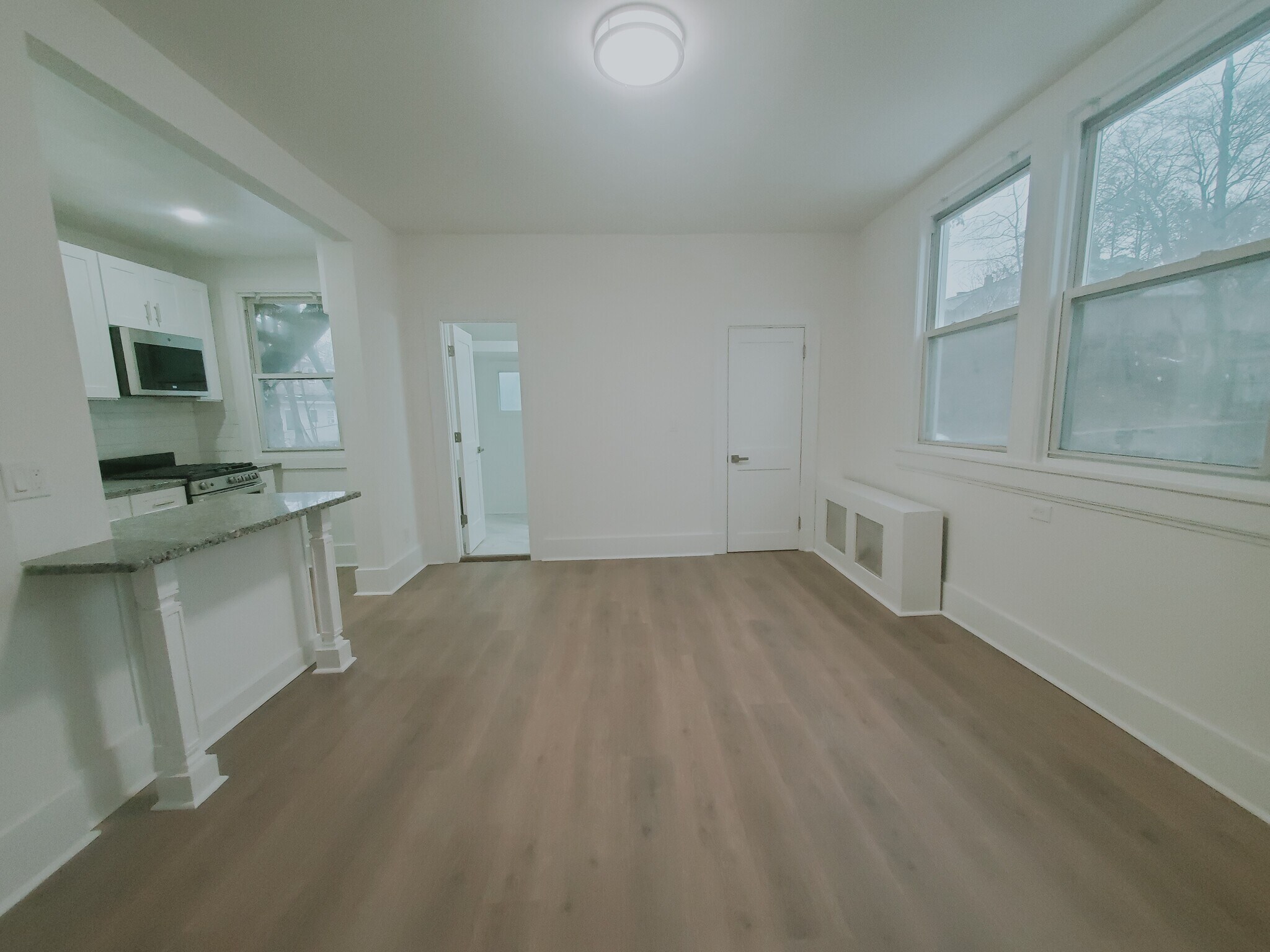 Building Photo - 82 Lindale St