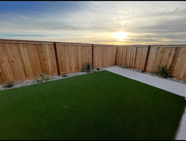 Building Photo - 634 Wood Crest Ave