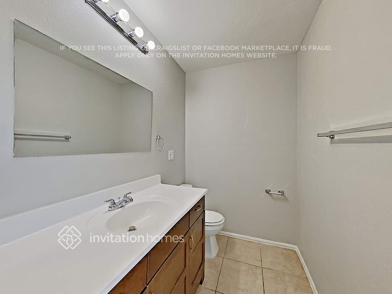 Building Photo - 575 S Moline St