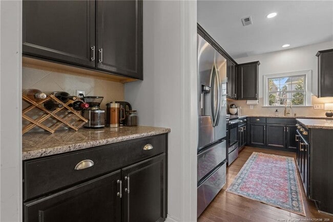 Building Photo - 65 Pedley Pl