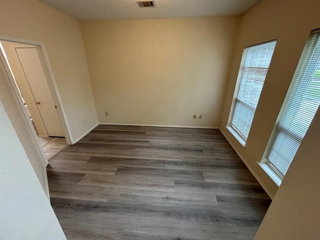Building Photo - 10911 Grassmere Ct