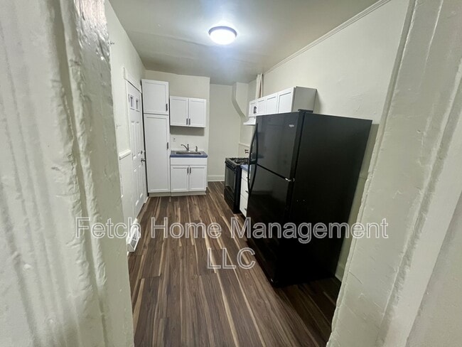 Building Photo - 462 S Christian St